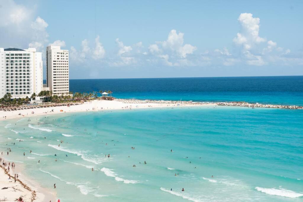 *Turquoise Escape- Beachfront Studio By Casa Paraiso* Cancun Dış mekan fotoğraf