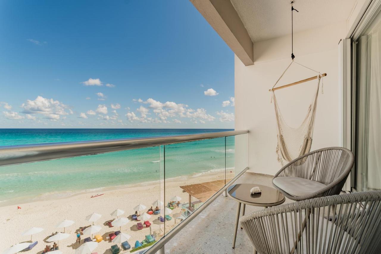 *Turquoise Escape- Beachfront Studio By Casa Paraiso* Cancun Dış mekan fotoğraf