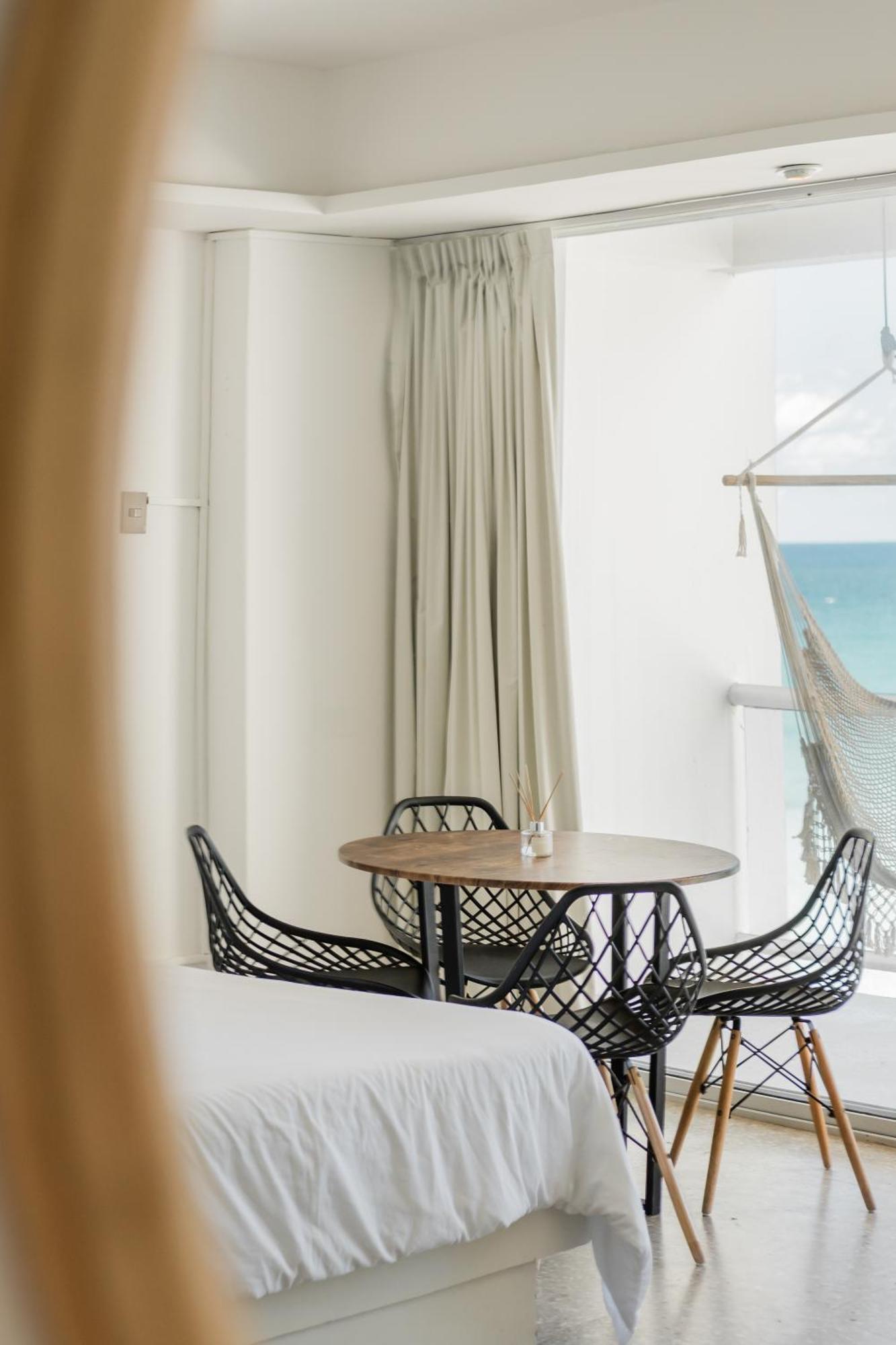 *Turquoise Escape- Beachfront Studio By Casa Paraiso* Cancun Dış mekan fotoğraf