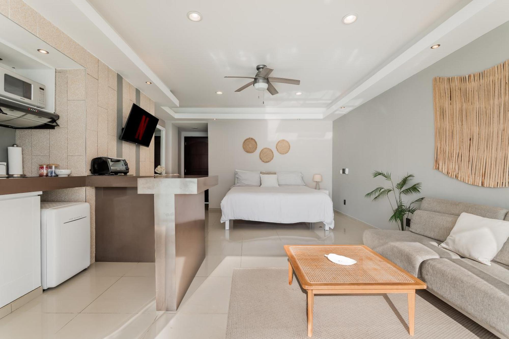 *Turquoise Escape- Beachfront Studio By Casa Paraiso* Cancun Dış mekan fotoğraf